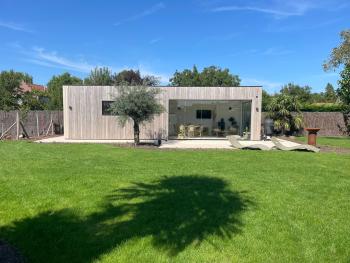 Poolhouse