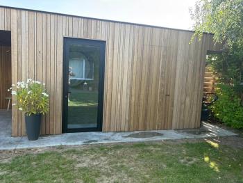 houten bijgebouw